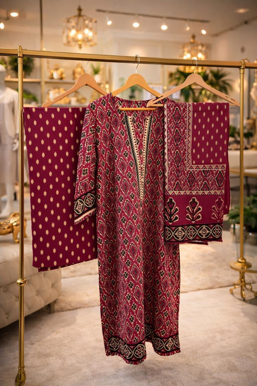 D'MAYE Maroon Ethnic Printed Plus-Size Kurta Set with Dupatta
